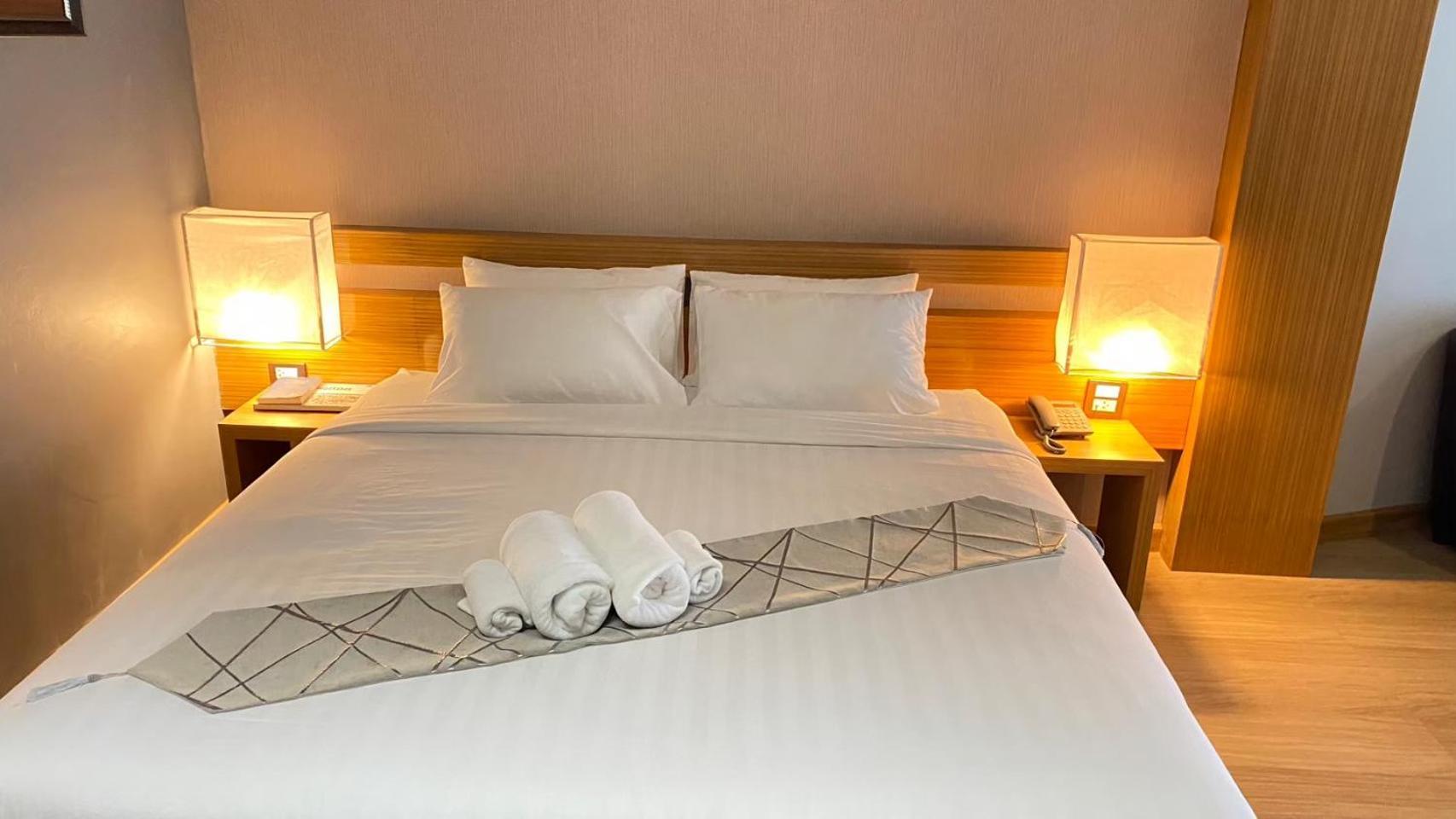 Buritel Hotel Бурирам Экстерьер фото