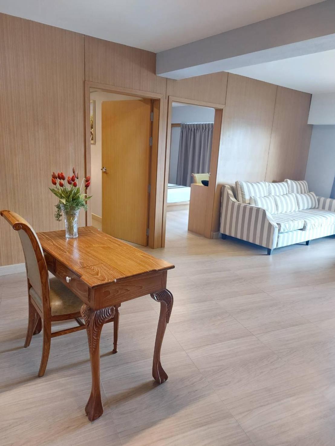 Buritel Hotel Бурирам Экстерьер фото