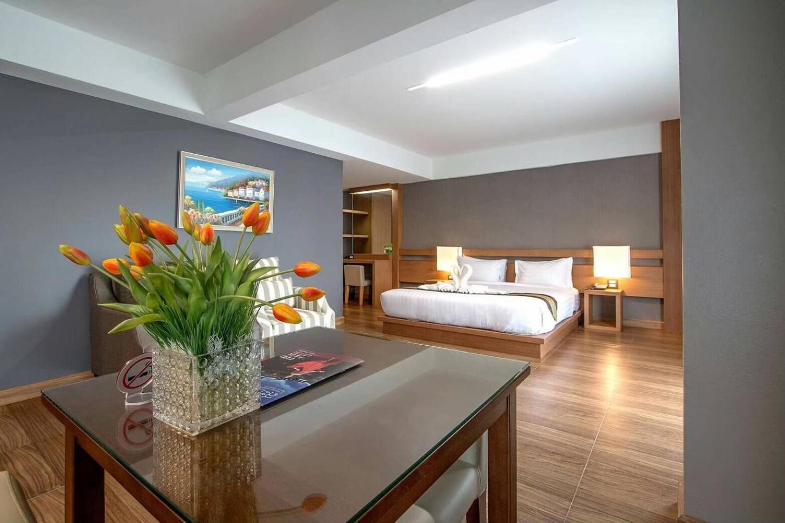 Buritel Hotel Бурирам Экстерьер фото